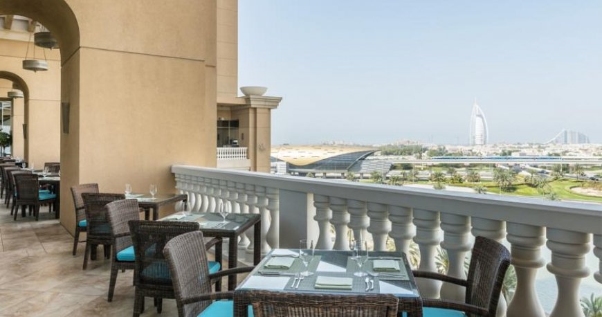 رستوران هتل شرایتون امارات مال دبی