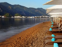 هتل سنتیدو ارکا لوتوس بیچ