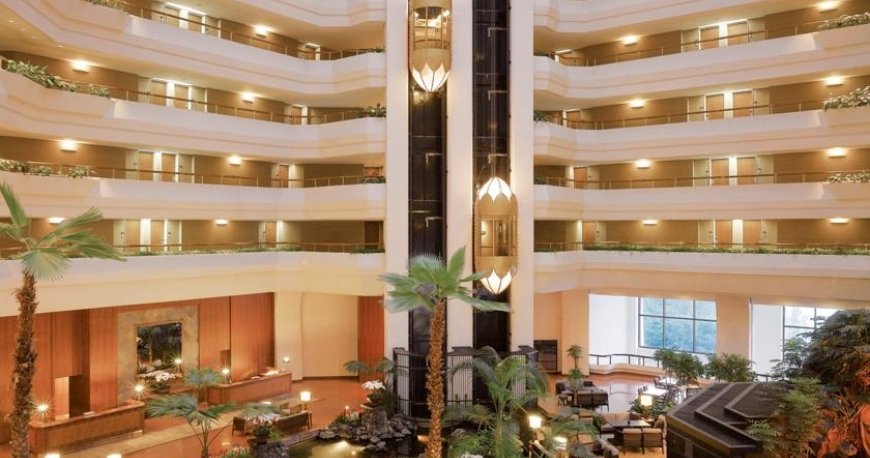 لابی هتل حیات ریجنسی جیجو