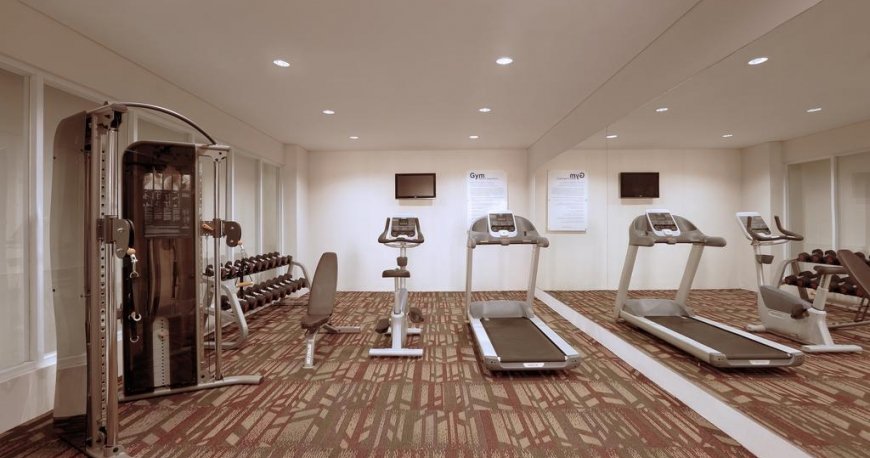 سالن بدنسازی هتل هالیدی این اکسپرس بالی رایا کوتا