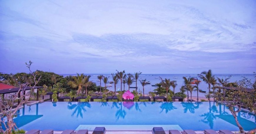 استخر هتل فیرمونت سانور بالی