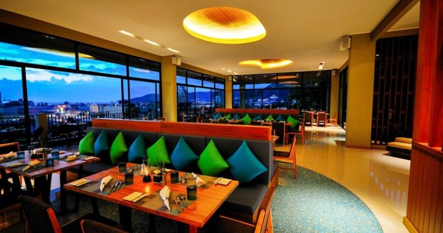 رستوران هتل سنسز ریزورت پوکت