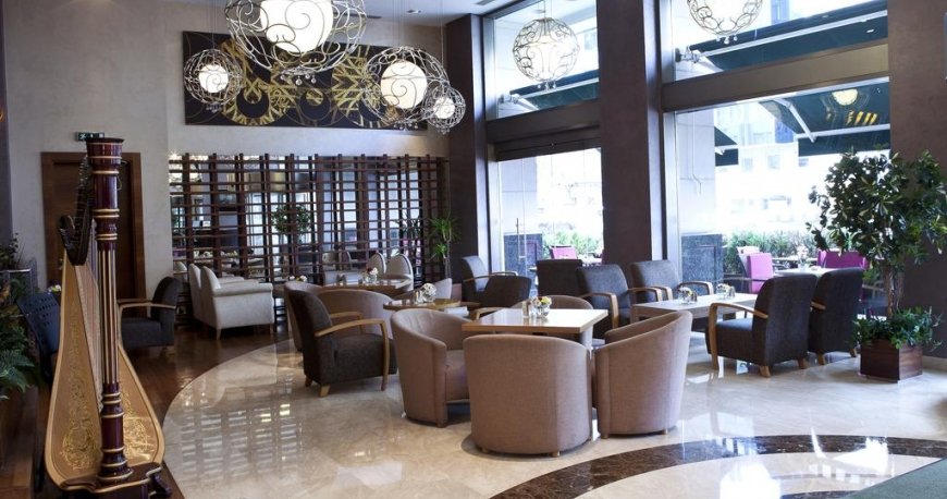 لابی هتل هالیدی این سیسلی استانبول