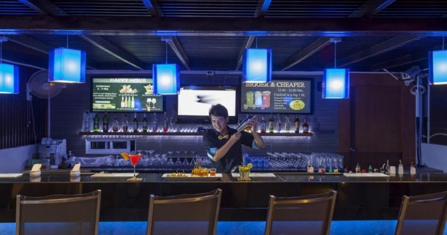 رستوران هتل سنترا اشلی پوکت