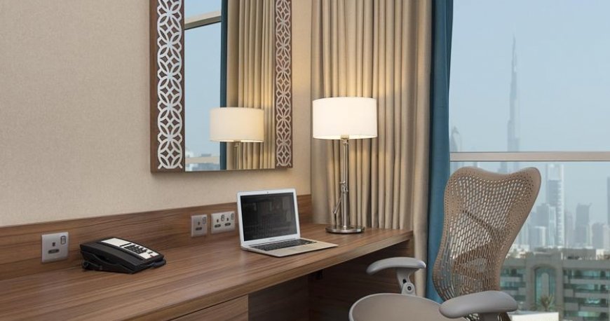 اتاق هتل هیلتون گاردن المینا دبی امارات متحده ی عربی