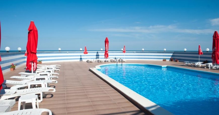 استخر هتل لیلیا گلدن سندز