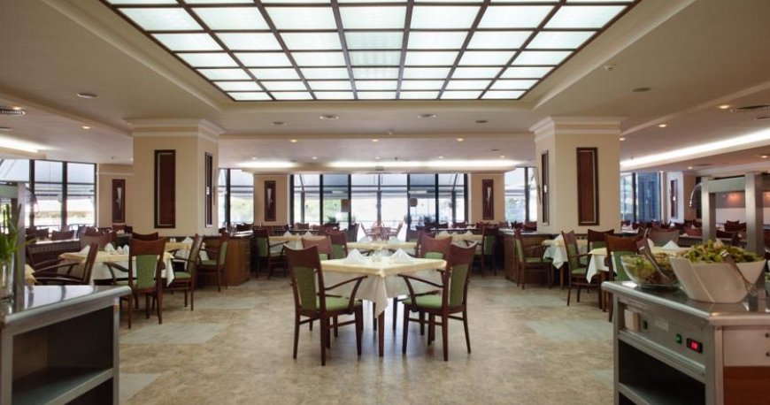 رستوران هتل لیلیا گلدن سندز
