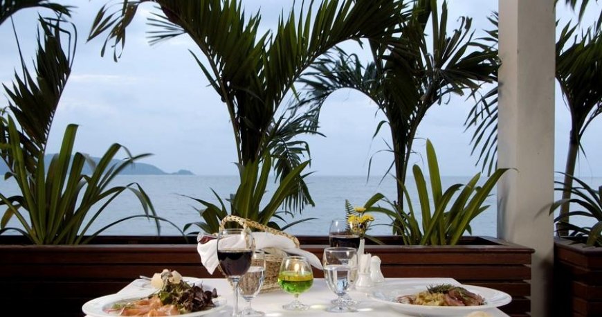 رستوران هتل سان ست بیچ ریزورت