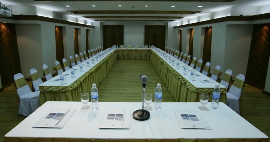 استخر هتل سان ست بیچ ریزورت