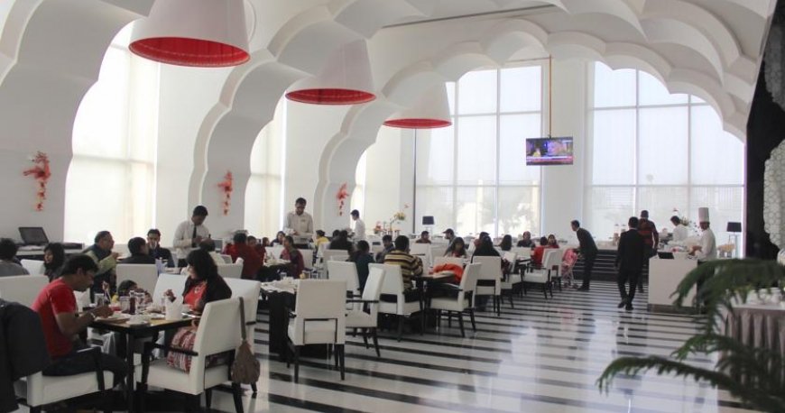 رستوران هتل رامادا پلازا آگرا