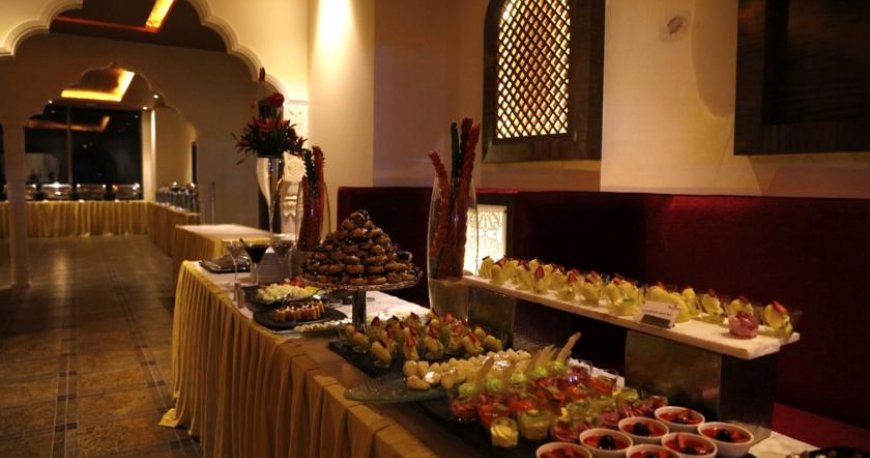 رستوران هتل رامادا پلازا آگرا