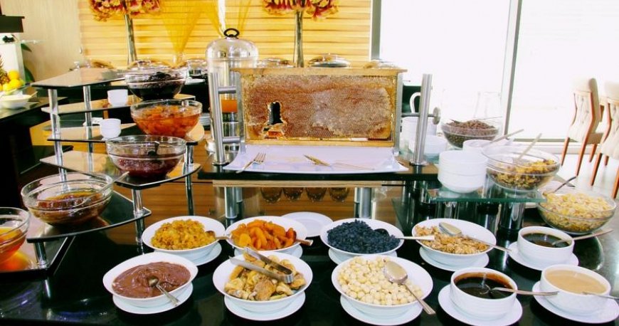 رستوران هتل دیوان اکسپرس