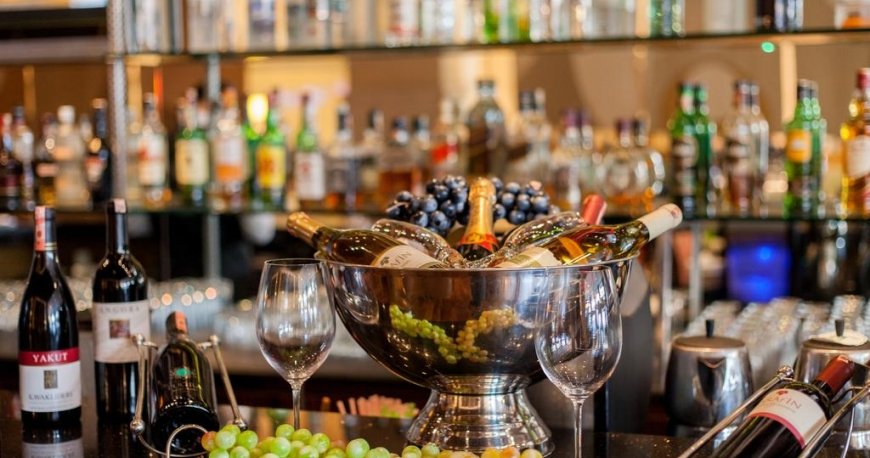 رستوران هتل هالیدی این سیسلی استانبول