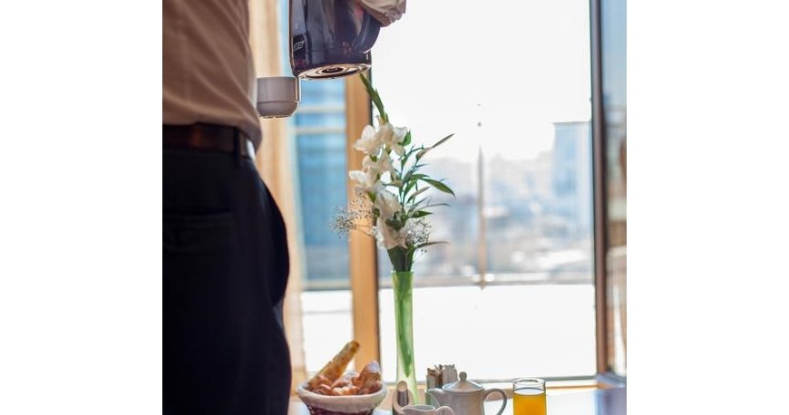 رستوران هتل هالیدی این سیسلی استانبول