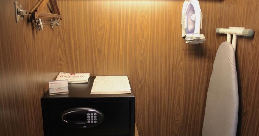 اتاق هتل رامادا پلازا آگرا