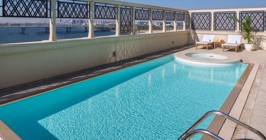 استخر هتل پالاتزو ورساچه دبی