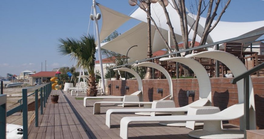 هتل کرسنت بیچ باکو