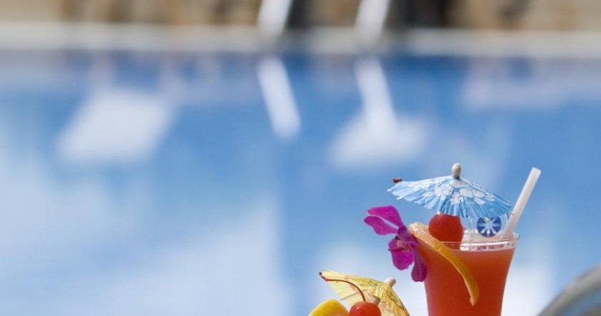 استخر هتل ملیا کوالالامپور استخر هتل ملیا کوالالامپور