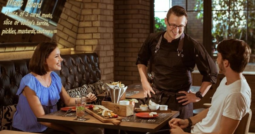 رستوران هتل امواج روتانا دبی امارات متحده ی عربی