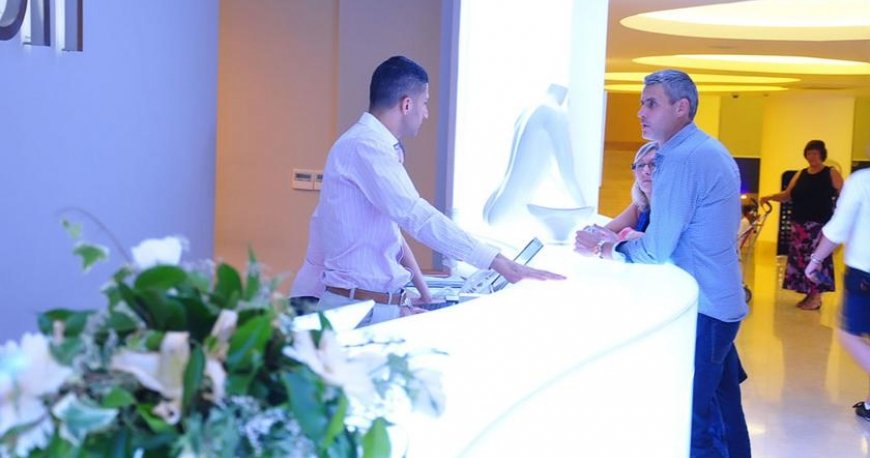 لابی هتل بلو بی پلاتینیوم لابی هتل بلو بی پلاتینیوم