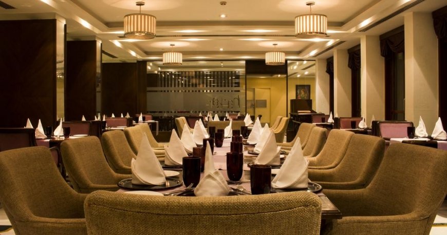 اتاق کنفرانس هتل گیت وی فاتح آباد آگرا