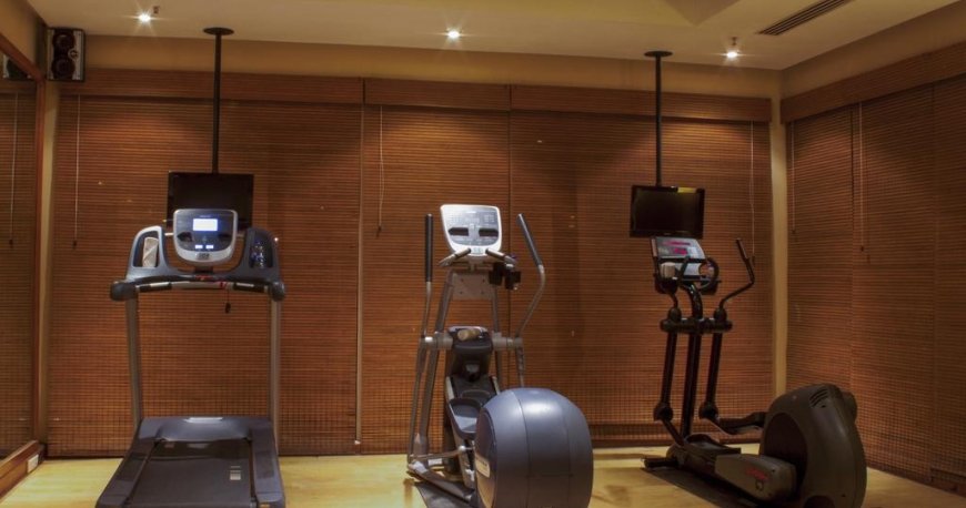 سالن بدنسازی هتل گیت وی فاتح آباد آگرا