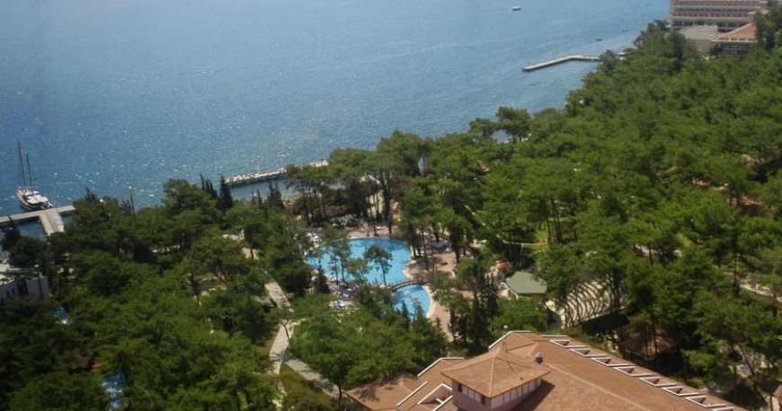 هتل گرند یازیکی کلاب تربان هتل گرند یازیکی کلاب تربان