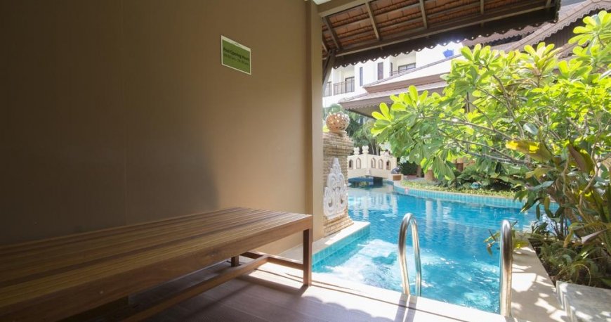 استخر هتل شانایا بیچ ریزورت اند اسپا پوکت