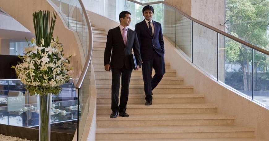 لابی هتل کورت یارد بمبئی لابی هتل کورت یارد بمبئی