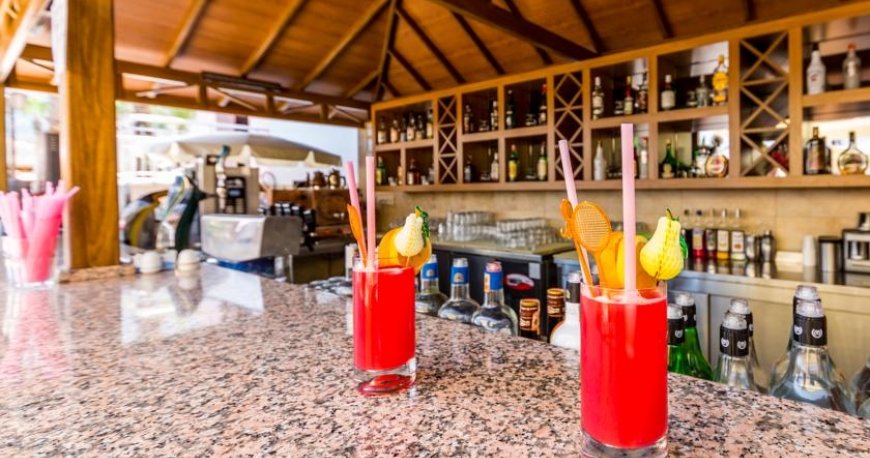 رستوران هتل آکوا