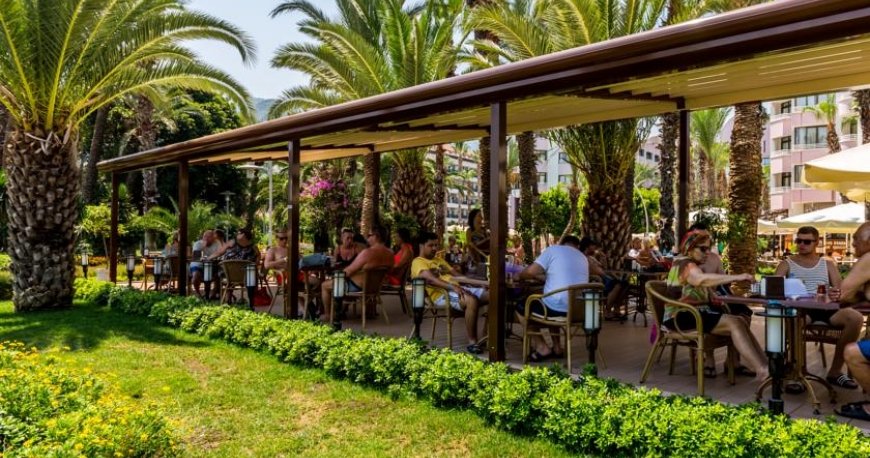 رستوران هتل آکوا