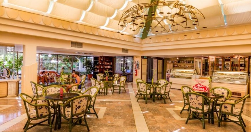 رستوران هتل آکوا