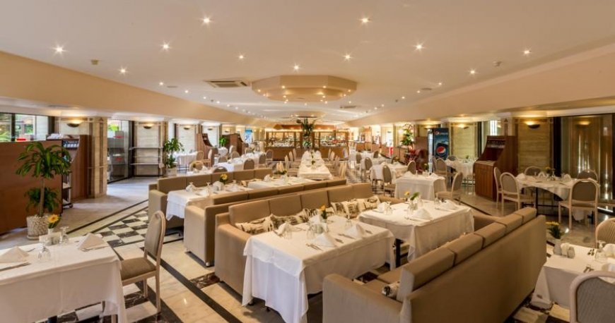 رستوران هتل آکوا