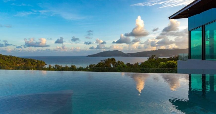 استخر هتل کرست ریزورت اند پول ویلاز