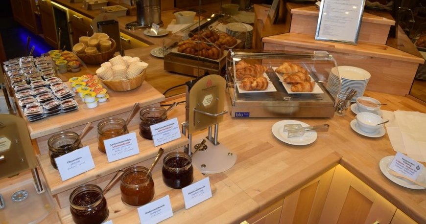 رستوران هتل بست وسترن آم بورسیگتورم برلین رستوران هتل بست وسترن آم بورسیگتورم برلین