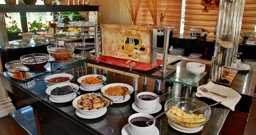 رستوران هتل دیوان اکسپرس