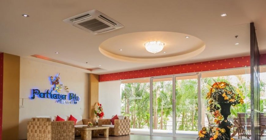 لابی هتل رین ریزورت