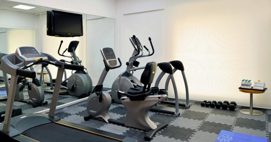 سالن بدنسازی هتل پارک این بای رادیسون