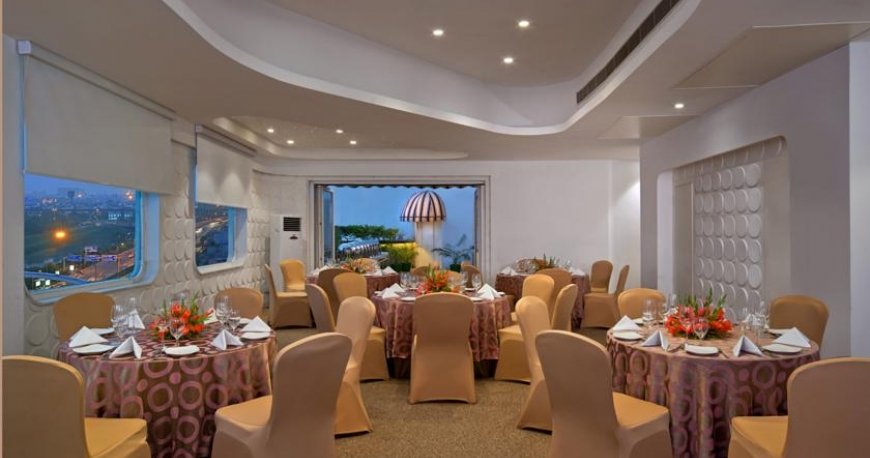 رستوران هتل پارک این بای رادیسون