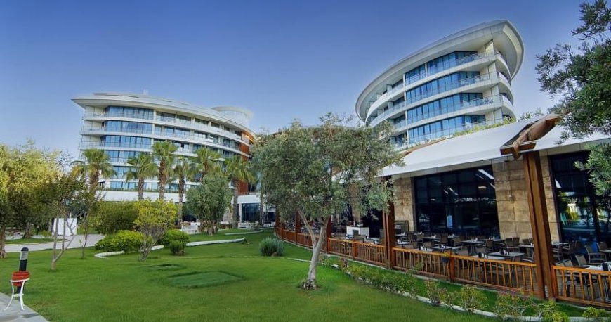 هتل بایا لارا