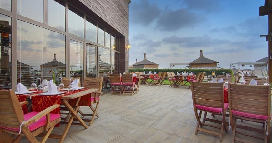 رستوران هتل بایا لارا