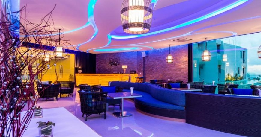 رستوران هتل کرست ریزورت اند پول ویلاز