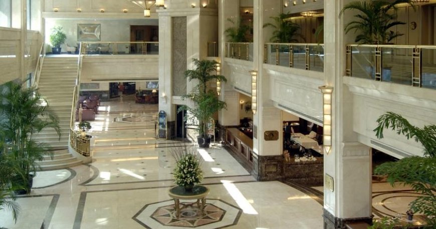 لابی هتل رگال اینترنشنال