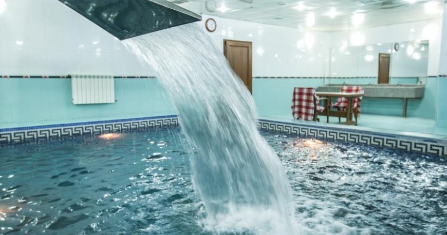 استخر هتل آناتولیا