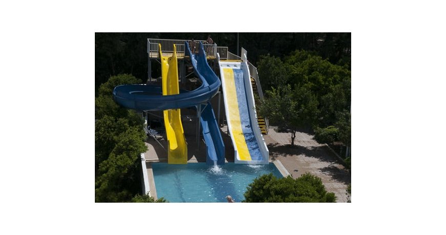 استخر هتل لونا بیچ دلوکس استخر هتل لونا بیچ دلوکس