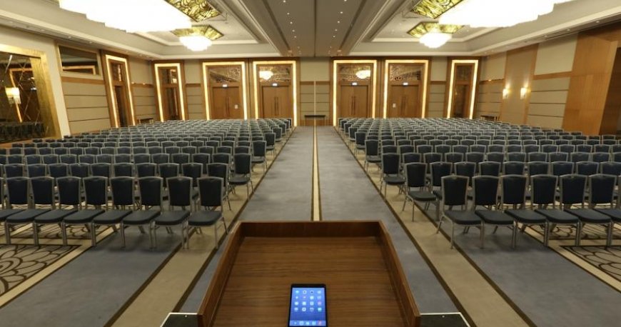 سالن کنفرانس هتل رادیسون بلو استانبول