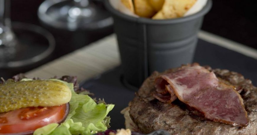 رستوران هتل رادیسون بلو استانبول