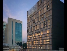 هتل استرایپس کوالالامپور اتوگراف کالکشن