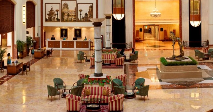 لابی هتل لالیت بمبئی
