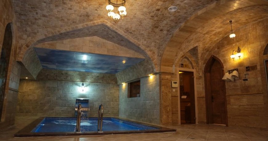 استخر هتل رویال باکو